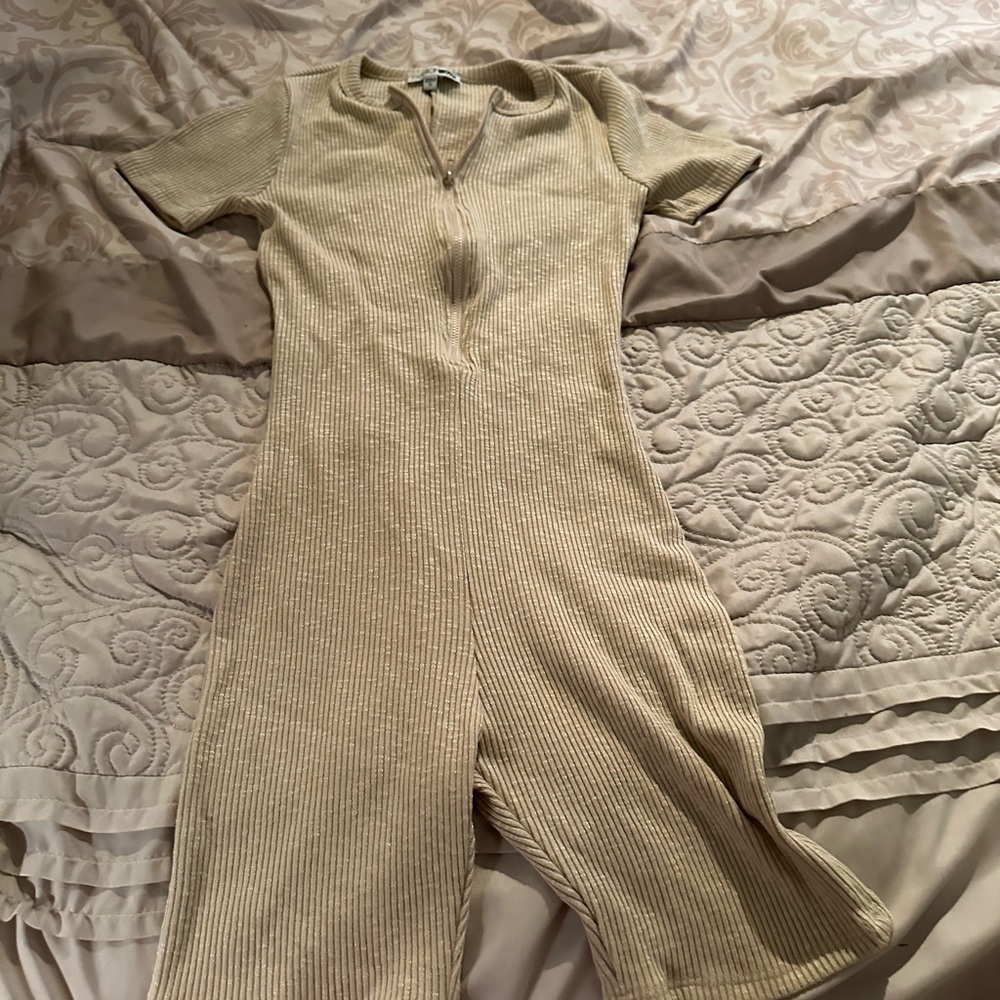 Short jumpsuit